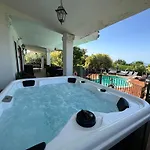 Nunzia 4*