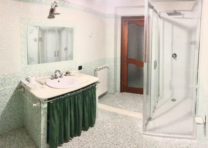 Nunzia Alojamento de Acomodação e Pequeno-almoço 4*