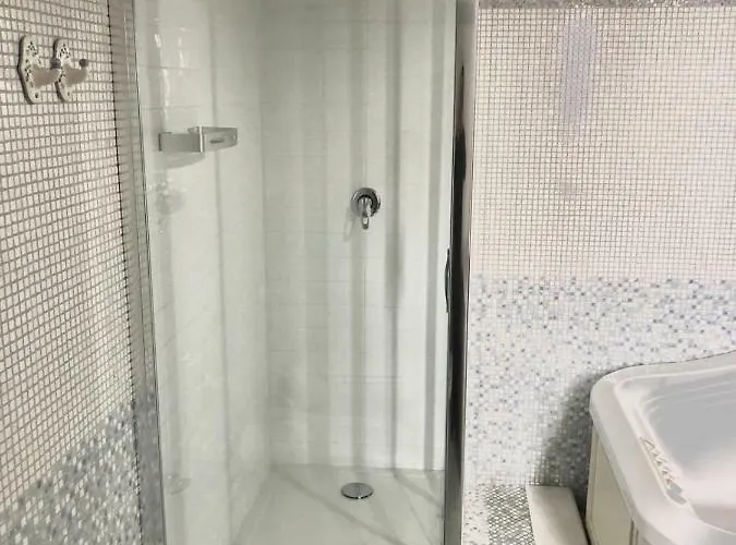 Nunzia Alojamento de Acomodação e Pequeno-almoço 4*