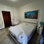 Nunzia Nocleg ze śniadaniem 4*