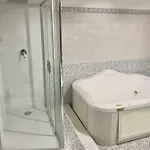 Nunzia Nocleg ze śniadaniem 4*